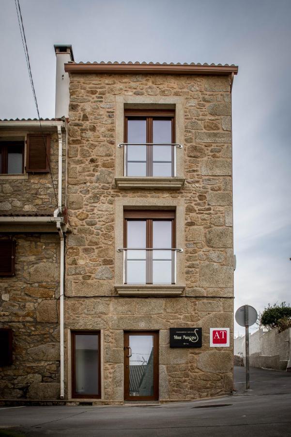 Apartamentos Turisticos Haz Amigo Muxia Bagian luar foto