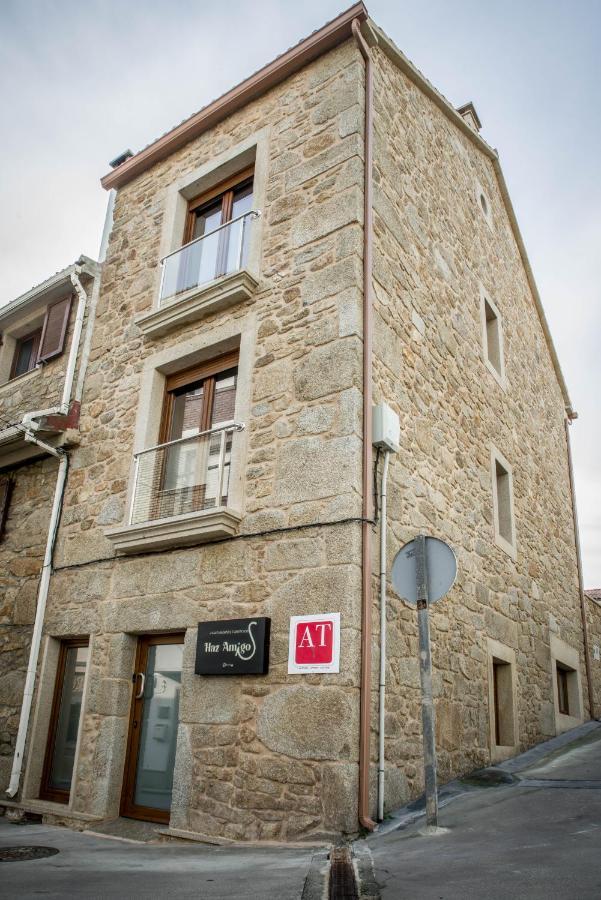 Apartamentos Turisticos Haz Amigo Muxia Bagian luar foto