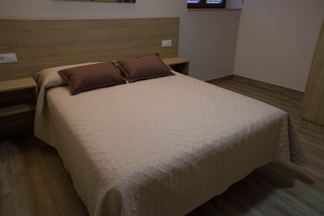 Apartamentos Turisticos Haz Amigo Muxia Bagian luar foto